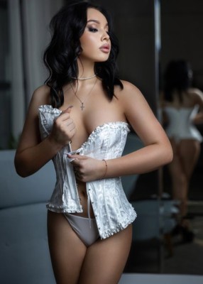 Проститутка Эмилия